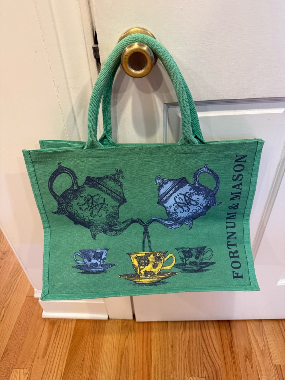 New Forum & Mason Jute Tote with Teapots